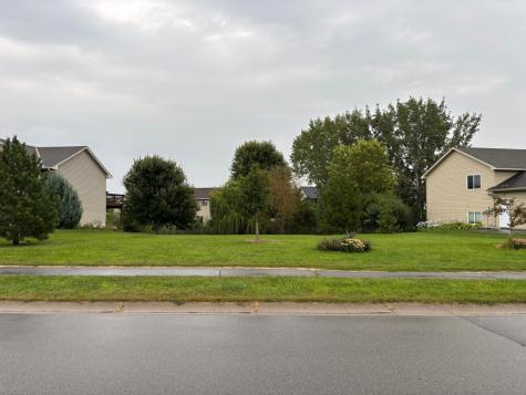 1518 Hidden Trail Mayer MN 55360