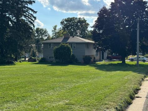 418 Monroe Caledonia MN 55921