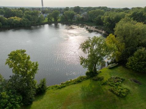 1360 Lone Oak Road Eagan MN 55121