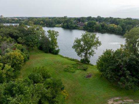 1360 Lone Oak Road Eagan MN 55121