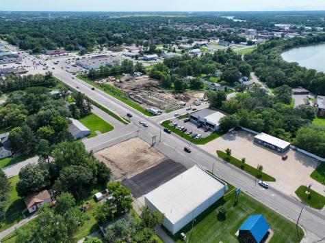 206 N Nokomis Street Alexandria MN 56308