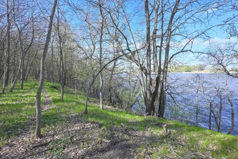 11115 350th Avenue Farwell MN 56327