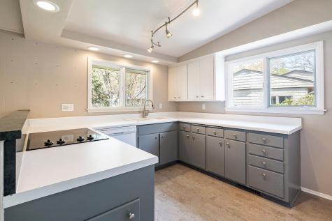 5621 Interlachen Circle Edina MN 55436
