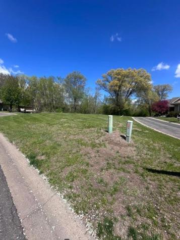 25 Pine Road North Oaks MN 55127