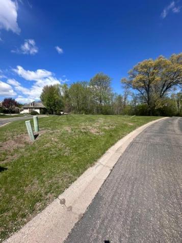 25 Pine Road North Oaks MN 55127