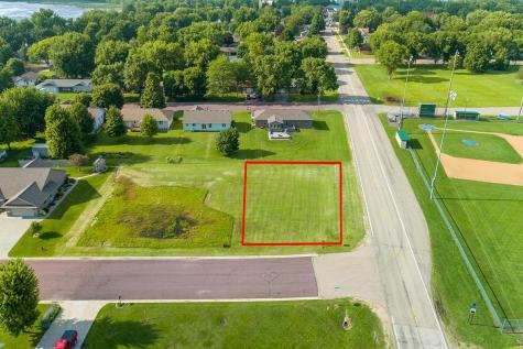 17 Marples Avenue Minnesota Lake MN 56068