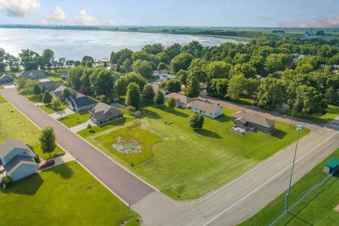 17 Marples Avenue Minnesota Lake MN 56068