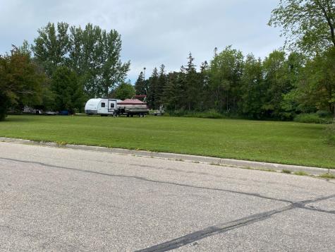 1603 Cardinal Drive N Thief River Falls MN 56701