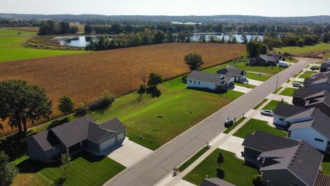 940 Waters Edge Circle Avon MN 56310