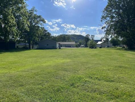 105 Money Creek Street N Rushford MN 55971