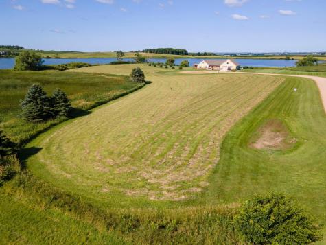 125 Heritage Trail Hadley MN 56151