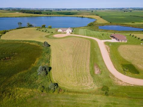 125 Heritage Trail Hadley MN 56151