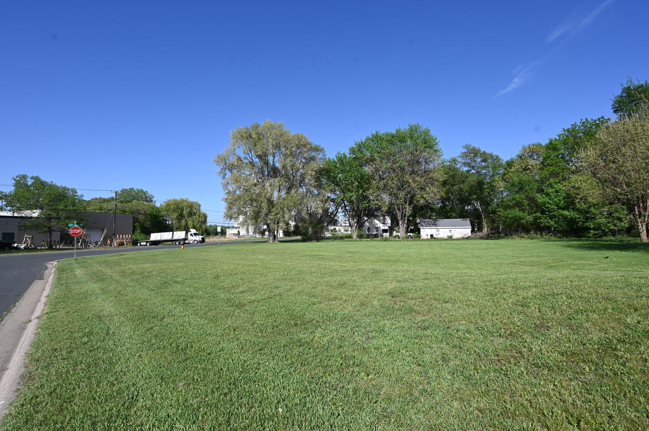 Xxx W 3rd Avenue Shakopee MN 55379