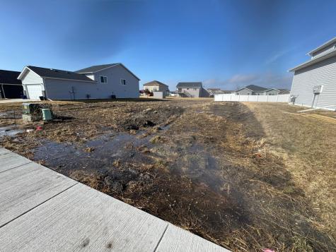 3527 18TH Street S Moorhead MN 56560