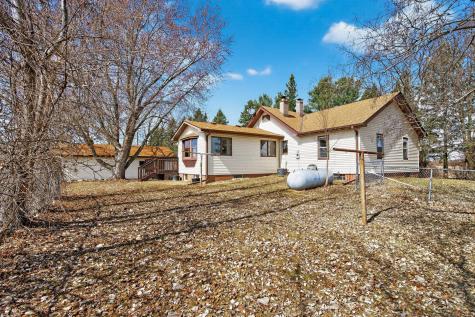 2270 397th Avenue Stanchfield MN 55080