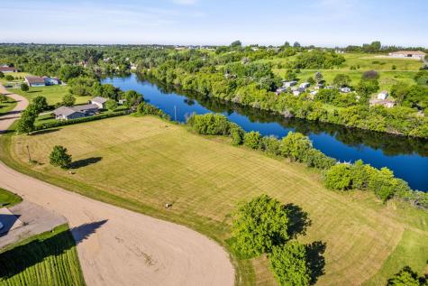 1803 Island Park Drive Jamestown ND 58401