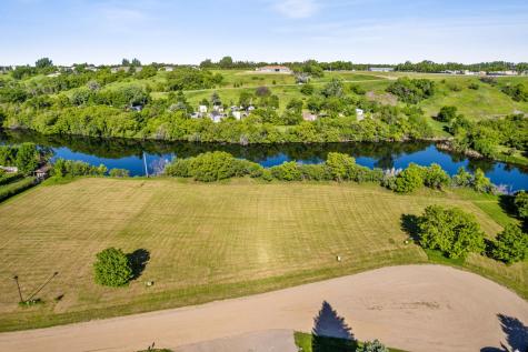1803 Island Park Drive Jamestown ND 58401