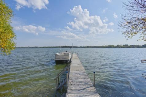 1701 N Shore Drive Waverly MN 55390
