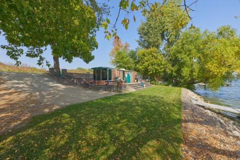 1701 N Shore Drive Waverly MN 55390