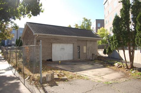 2530 Essex Street SE Minneapolis MN 55414
