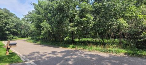 4893 Woodhurst Lane Minnetonka MN 55345