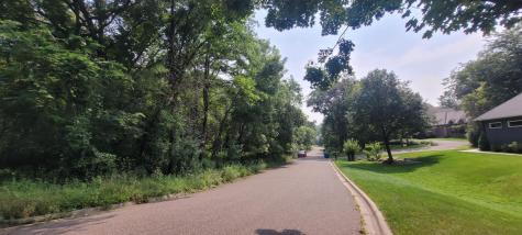 4893 Woodhurst Lane Minnetonka MN 55345