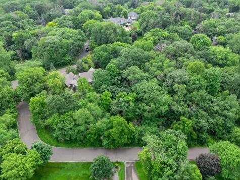 4893 Woodhurst Lane Minnetonka MN 55345
