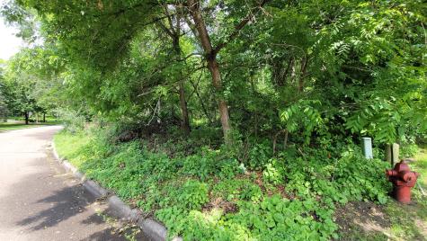 4893 Woodhurst Lane Minnetonka MN 55345