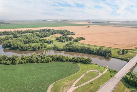 7198 180th Avenue SE Wahpeton ND 58075