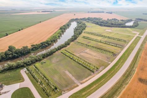 7198 180th Avenue SE Wahpeton ND 58075