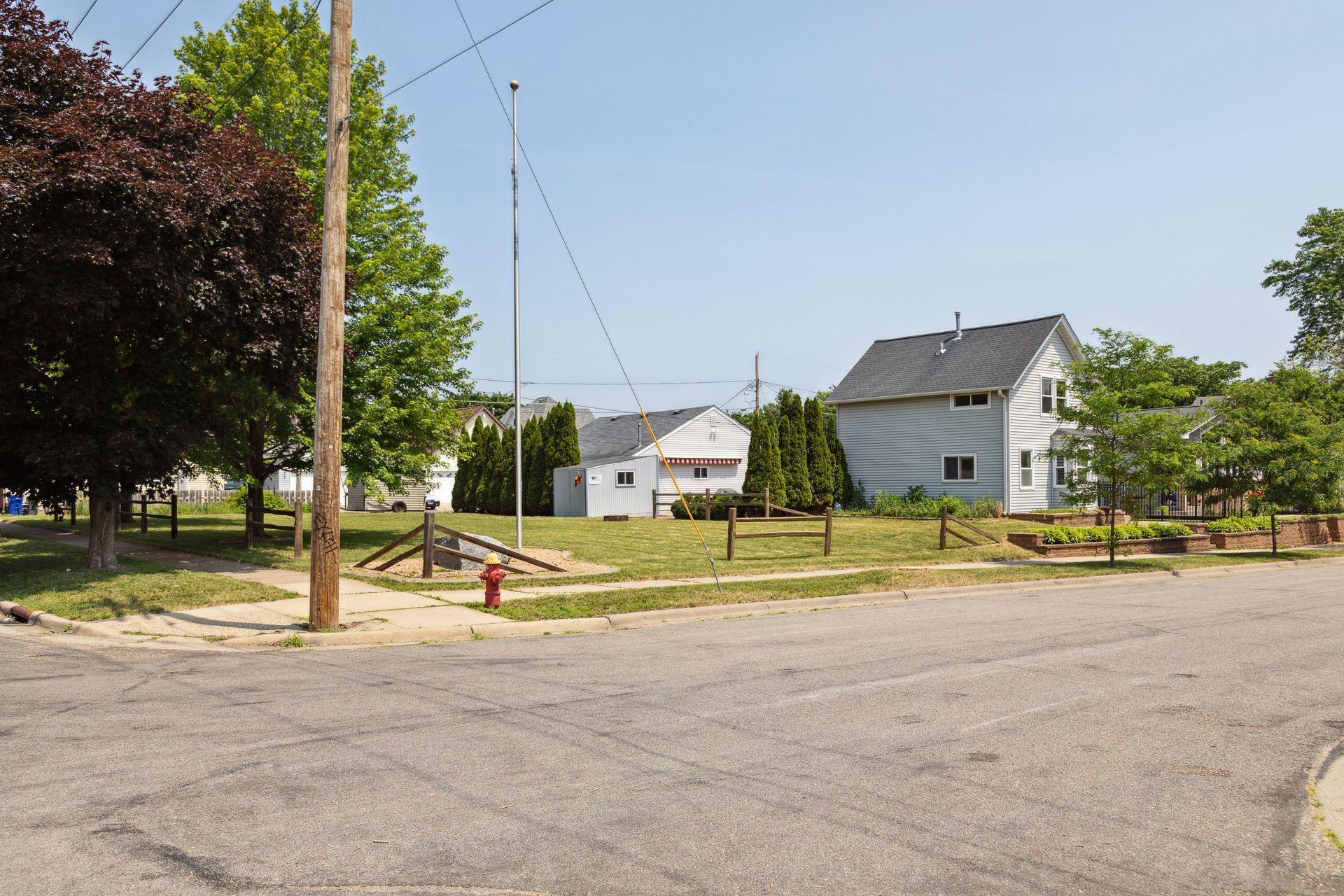 725 Watson Avenue Saint Paul MN 55102