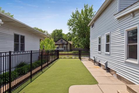 725 Watson Avenue Saint Paul MN 55102