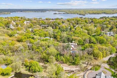 445 Bovey Road Wayzata MN 55391