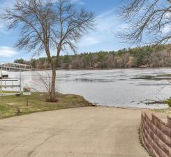 704 Captains Court NW Sauk Rapids MN 56379