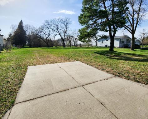 406 N 11th Street Olivia MN 56277
