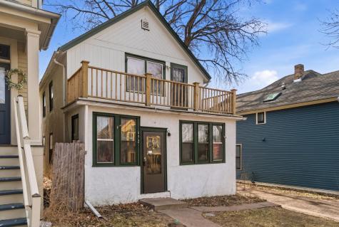 692 4th Street E Saint Paul MN 55106