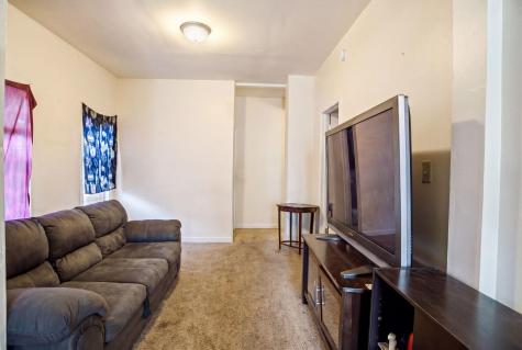 692 4th Street E Saint Paul MN 55106