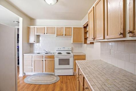 692 4th Street E Saint Paul MN 55106