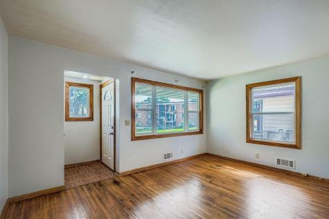 4037 37th Avenue N Robbinsdale MN 55422