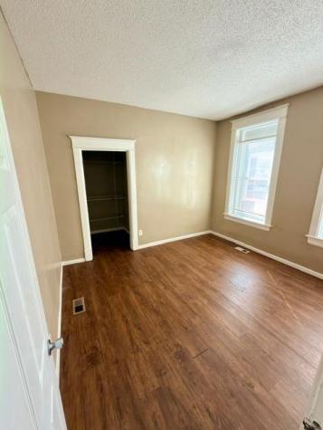 687 Aurora Avenue Saint Paul MN 55104