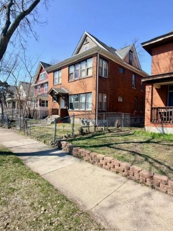687 Aurora Avenue Saint Paul MN 55104