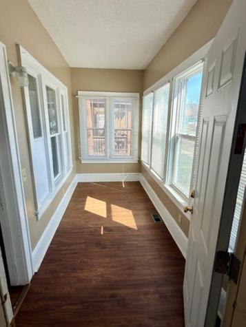 687 Aurora Avenue Saint Paul MN 55104