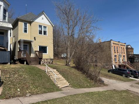 525 W 4th Street Duluth MN 55806