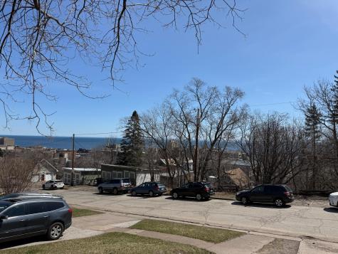 525 W 4th Street Duluth MN 55806