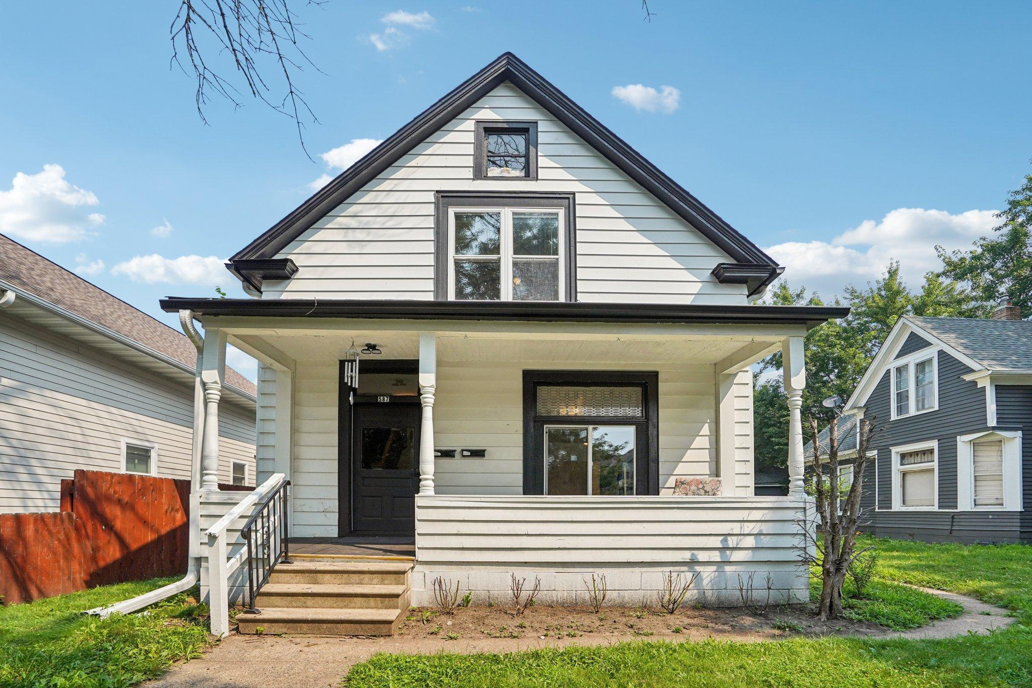 587 Cook Avenue E Saint Paul MN 55130