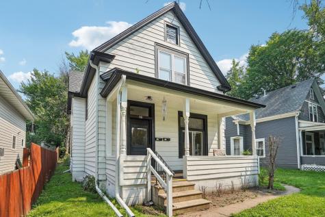 587 Cook Avenue E Saint Paul MN 55130