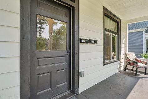 587 Cook Avenue E Saint Paul MN 55130