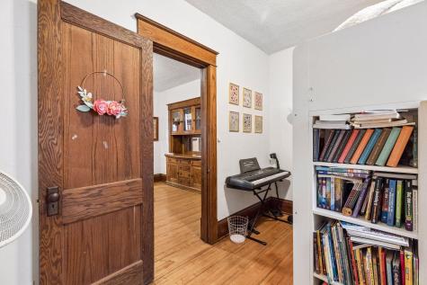 724 Hague Avenue Saint Paul MN 55104