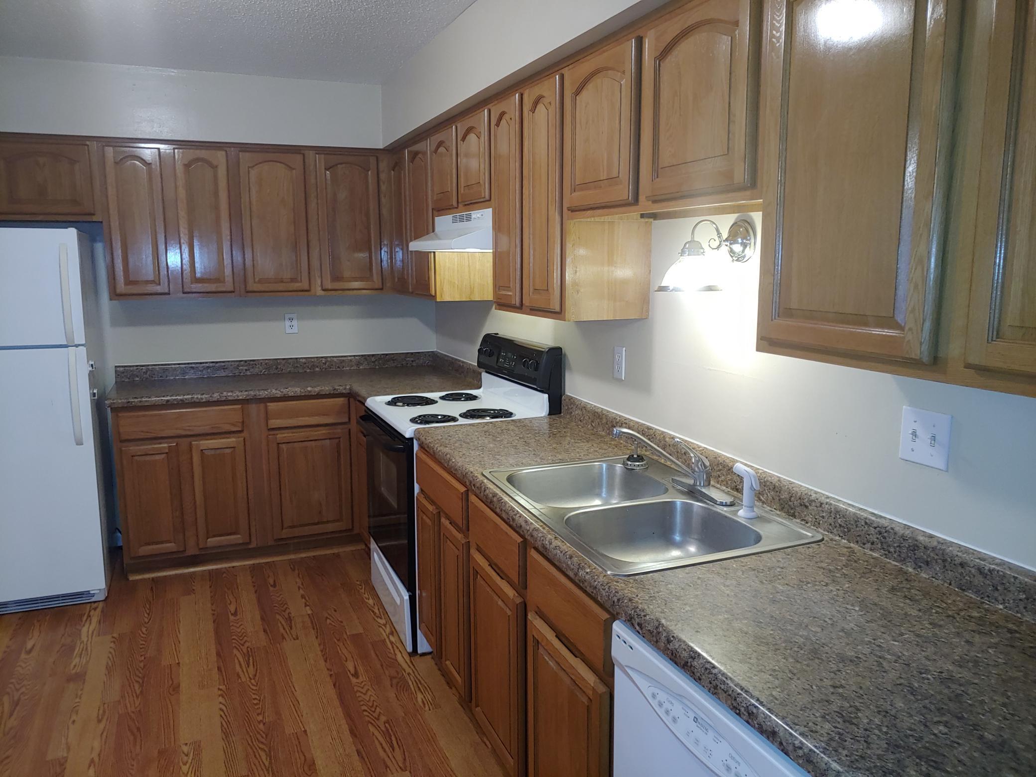 896 Wescott Square Eagan MN 55123