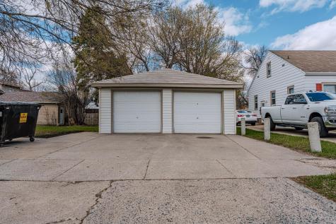 1002 5th Avenue S Moorhead MN 56560